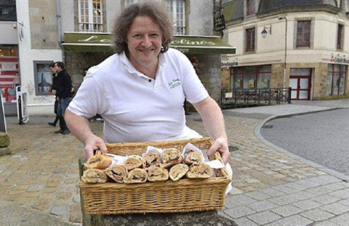 Quimper : Le boulanger qui donne ses invendus tous les soirs